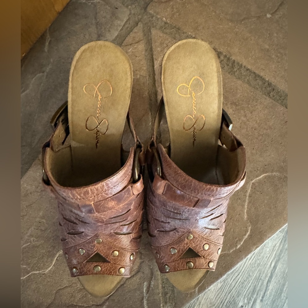 Woman’s clogs